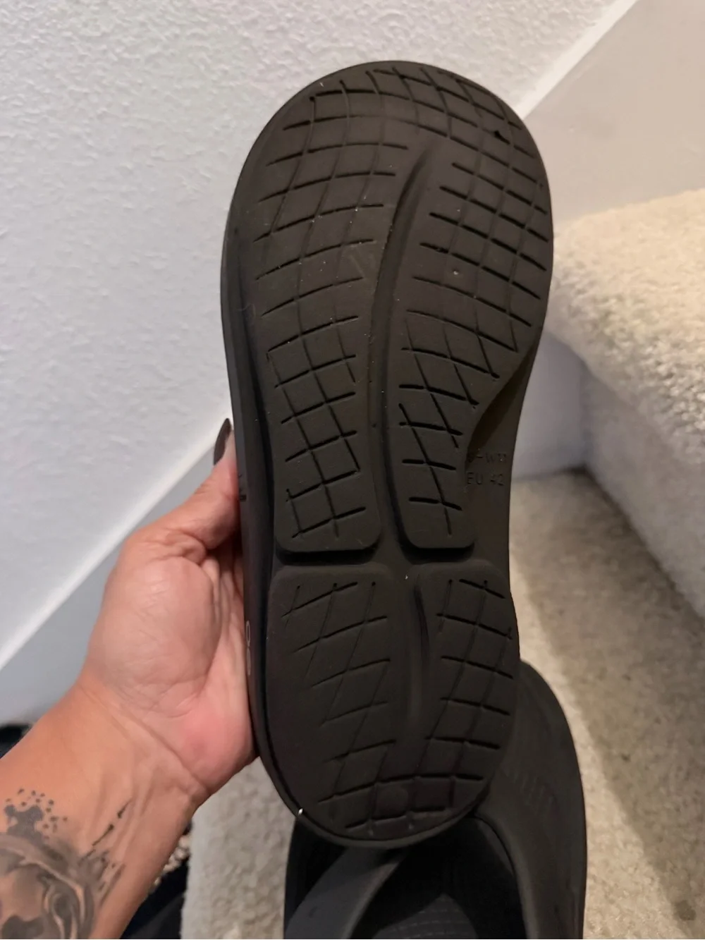 OOFOS OOriginal Thong Flip Flop Sandals Black Comfort Recovery W11 M9